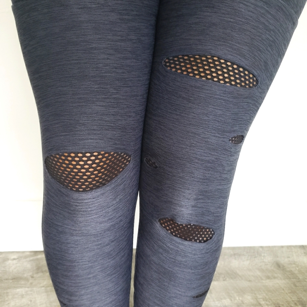PINK Ultimate leggings, Mesh Cutouts, Rare style!
